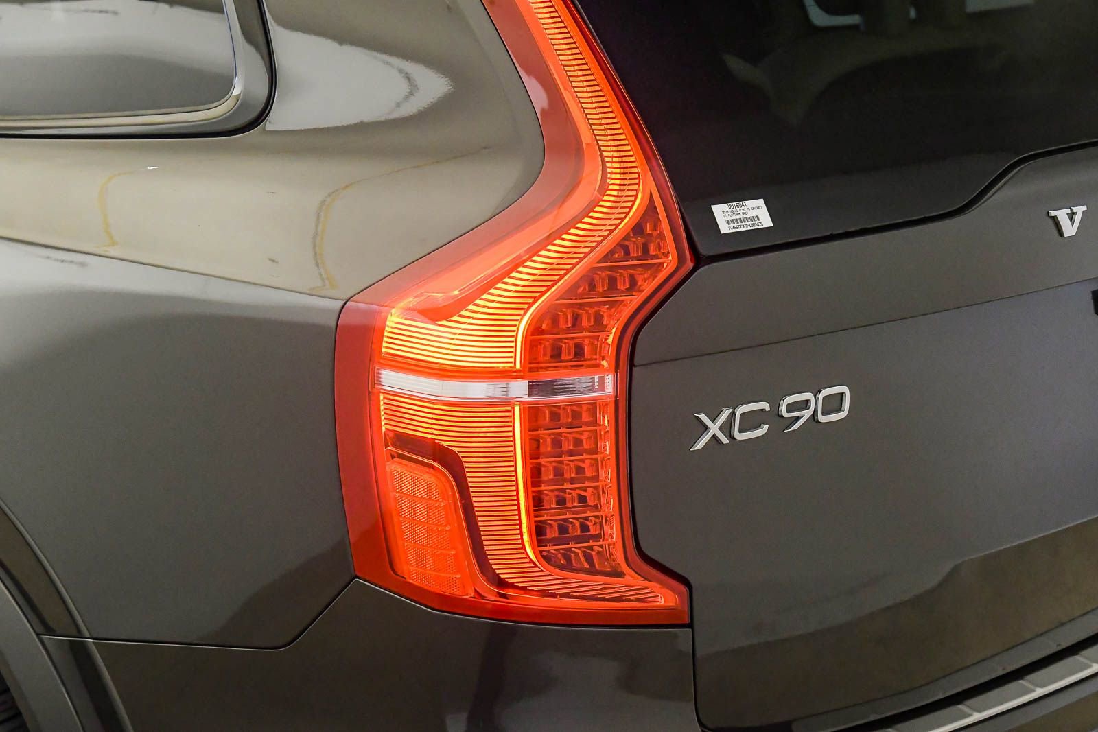 Certified 2023 Volvo XC90 T8 Ultimate w/ Protection Package Premier AWD/4WD image 12