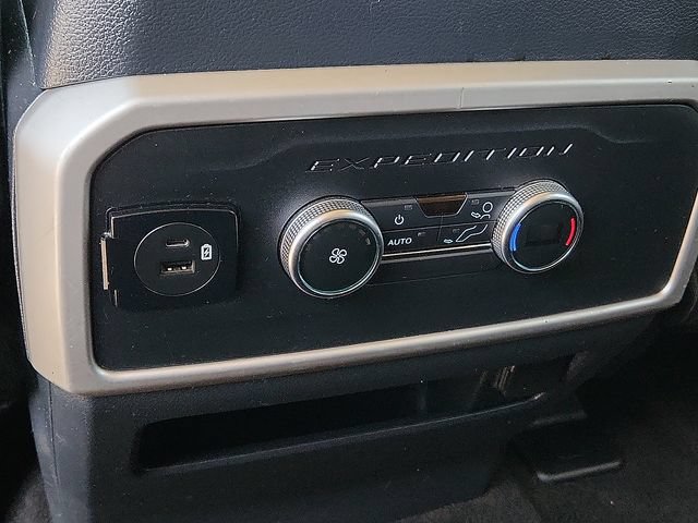 Used 2022 Ford Expedition XLT RWD image 9