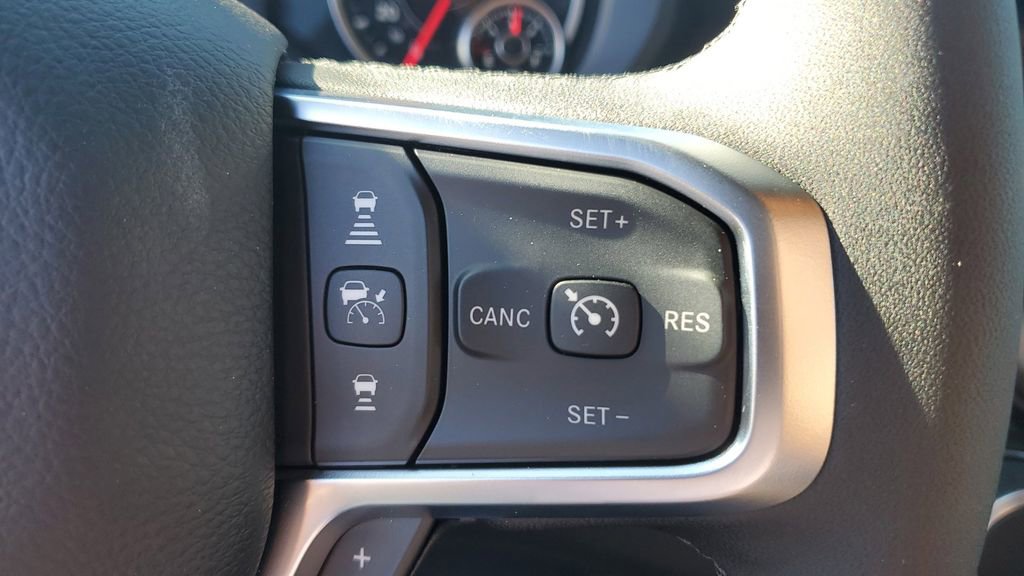 New 2026 RAM 1500 4x4 Crew Cab image 30