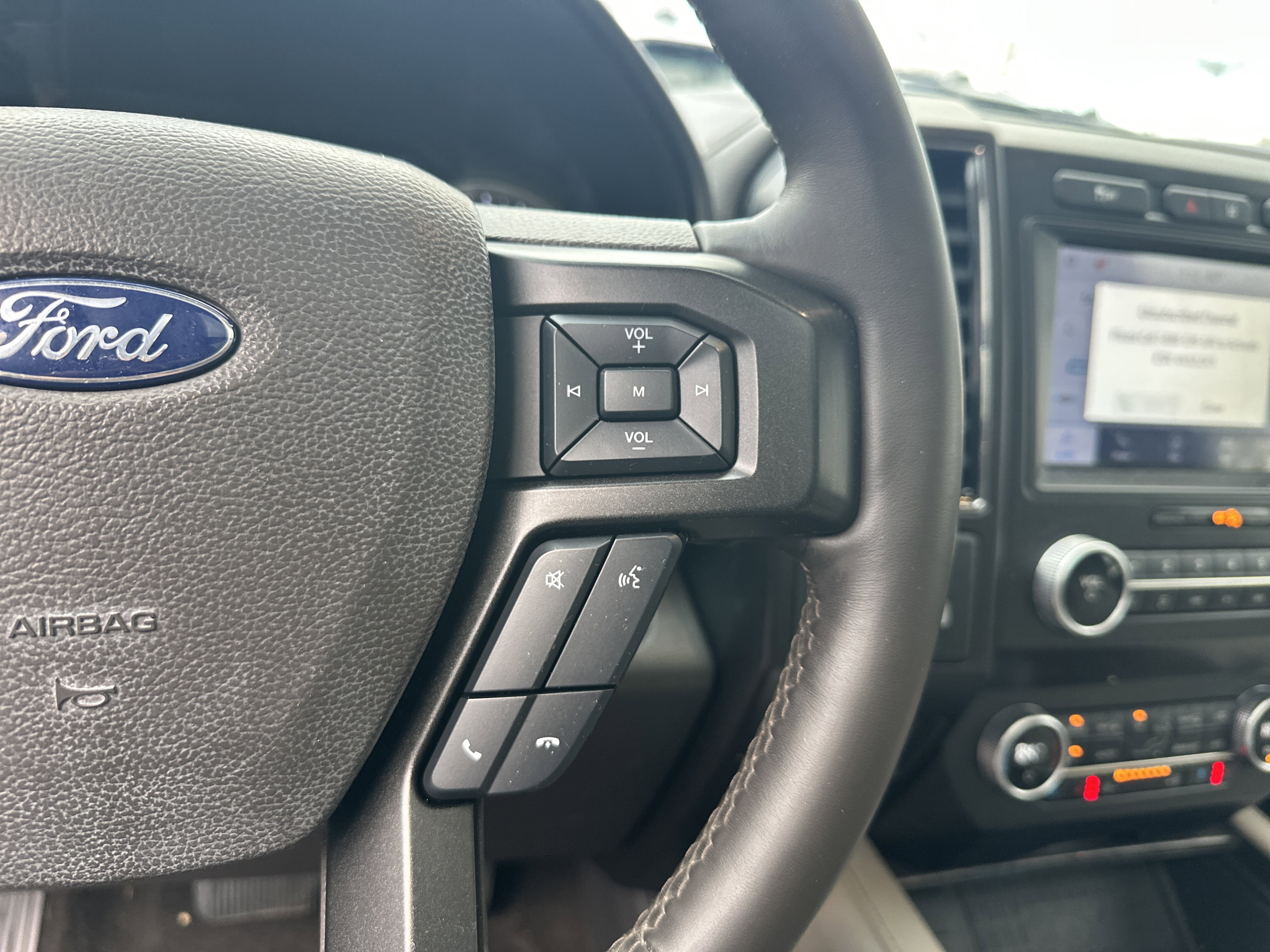 Used 2020 Ford Expedition Limited w/ Equipment Group 302A image 28