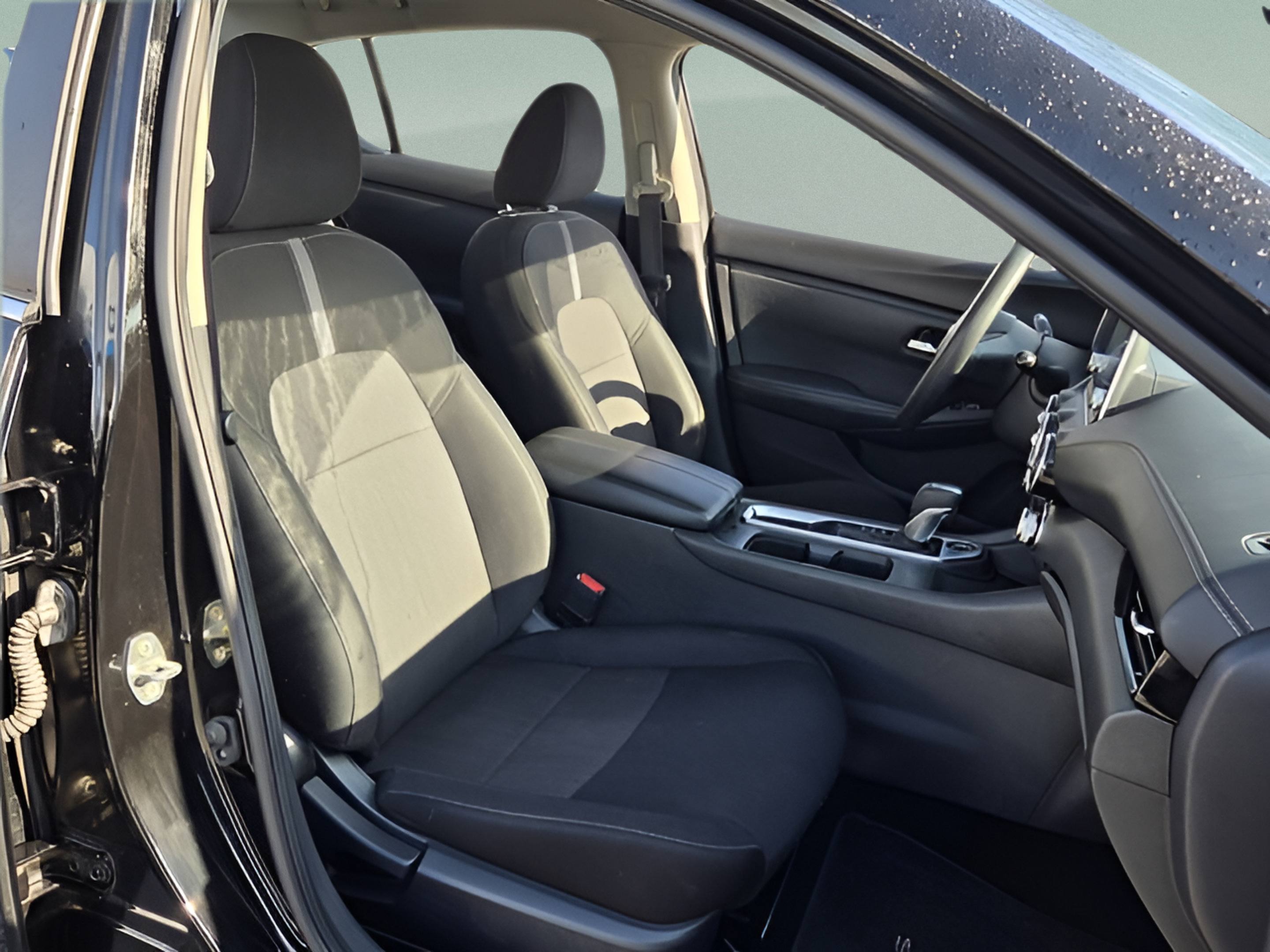 Used 2024 Nissan Sentra SV FWD image 15