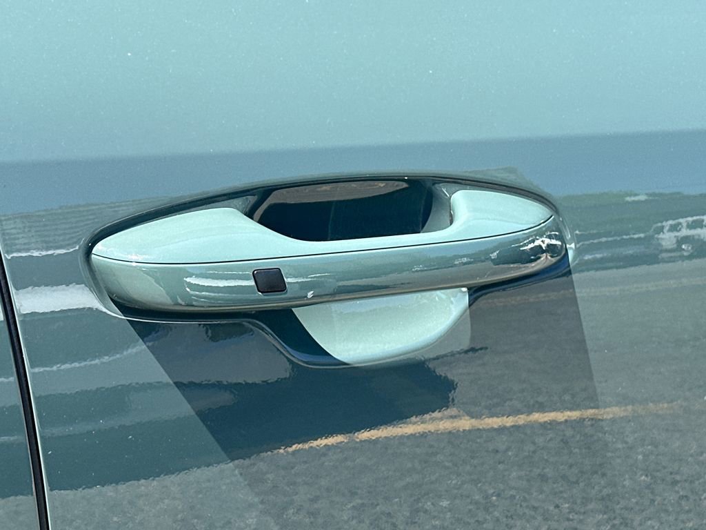 Certified 2023 Kia Niro Wind w/ Wind Preserve Package FWD image 9