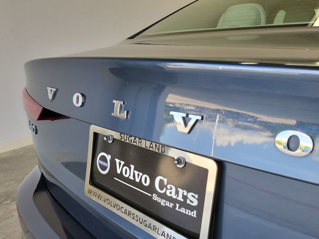 Used 2024 Volvo S60 B5 Core FWD image 10