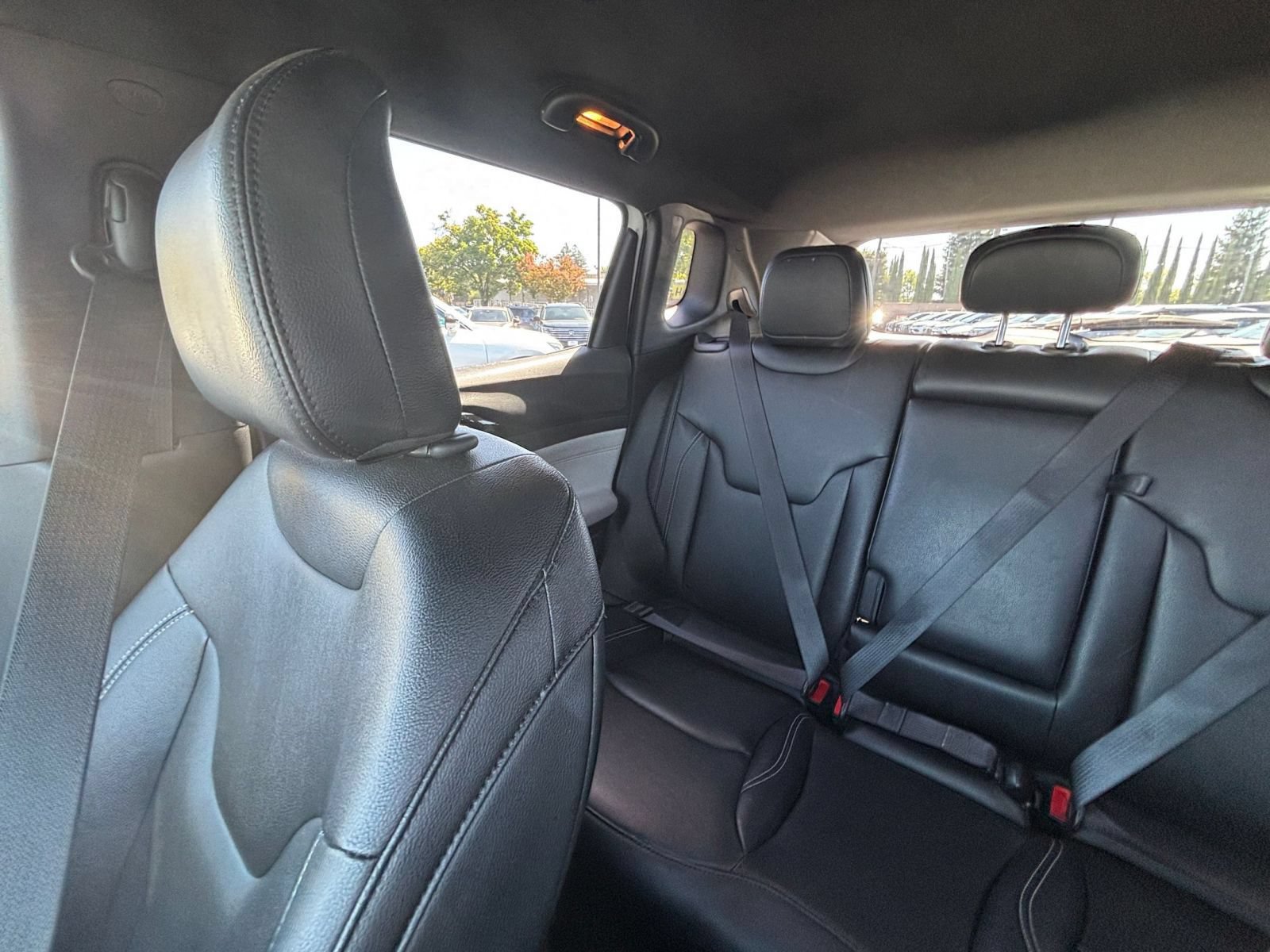 Used 2025 Jeep Compass Limited AWD/4WD image 39