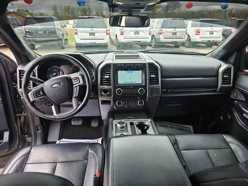 Used 2018 Ford Expedition Max XLT w/ Equipment Group 202A AWD/4WD image 13