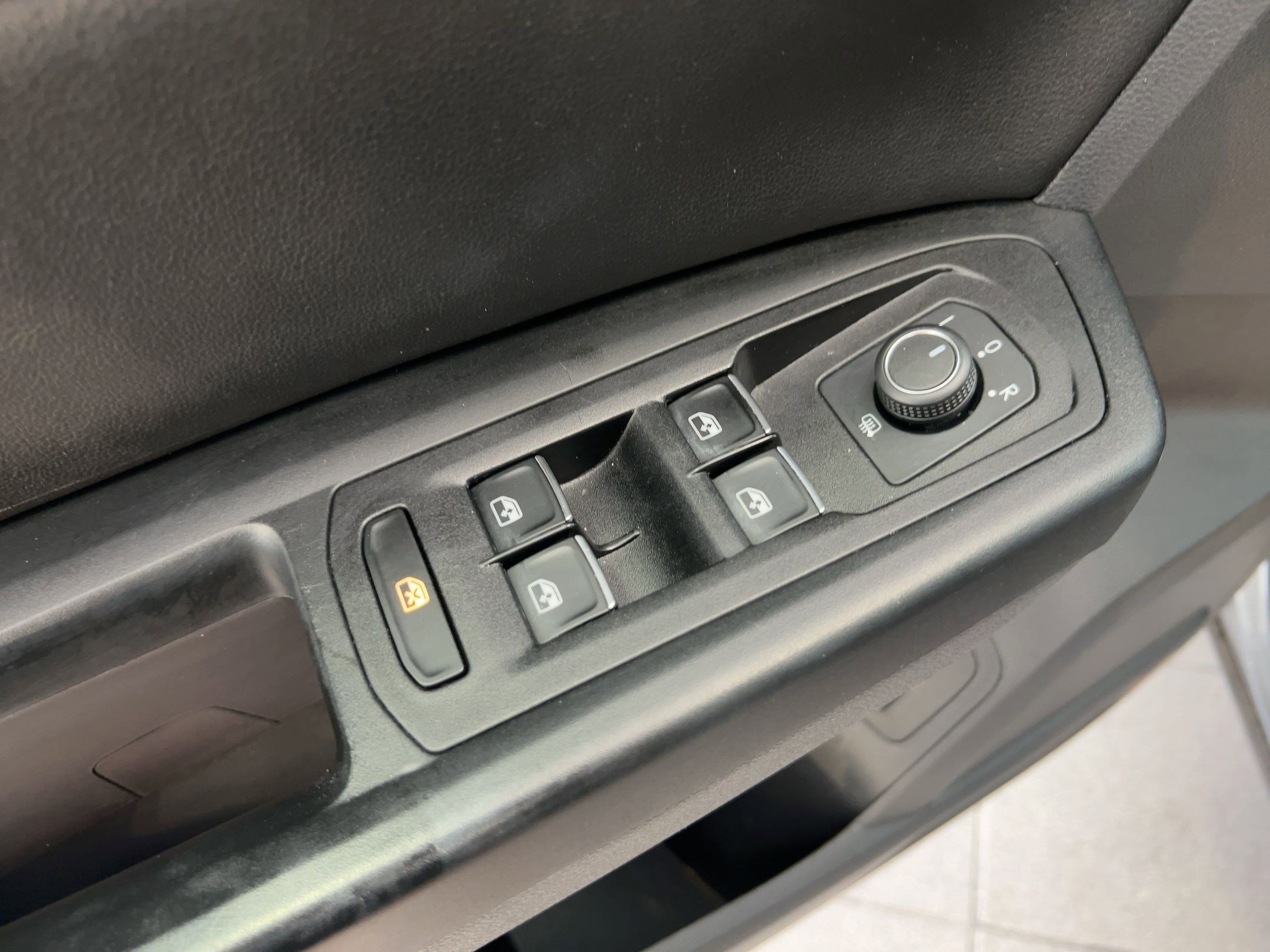 Used 2019 Volkswagen Atlas SEL image 13