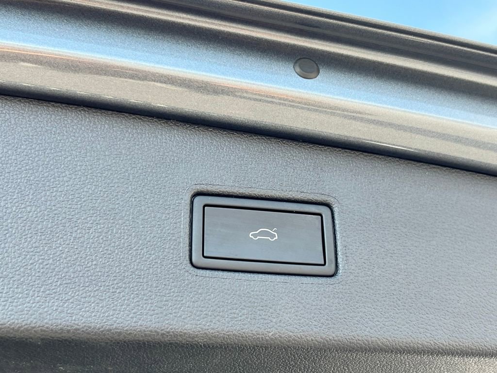 Used 2024 Volkswagen Tiguan Wolfsburg Edition image 14