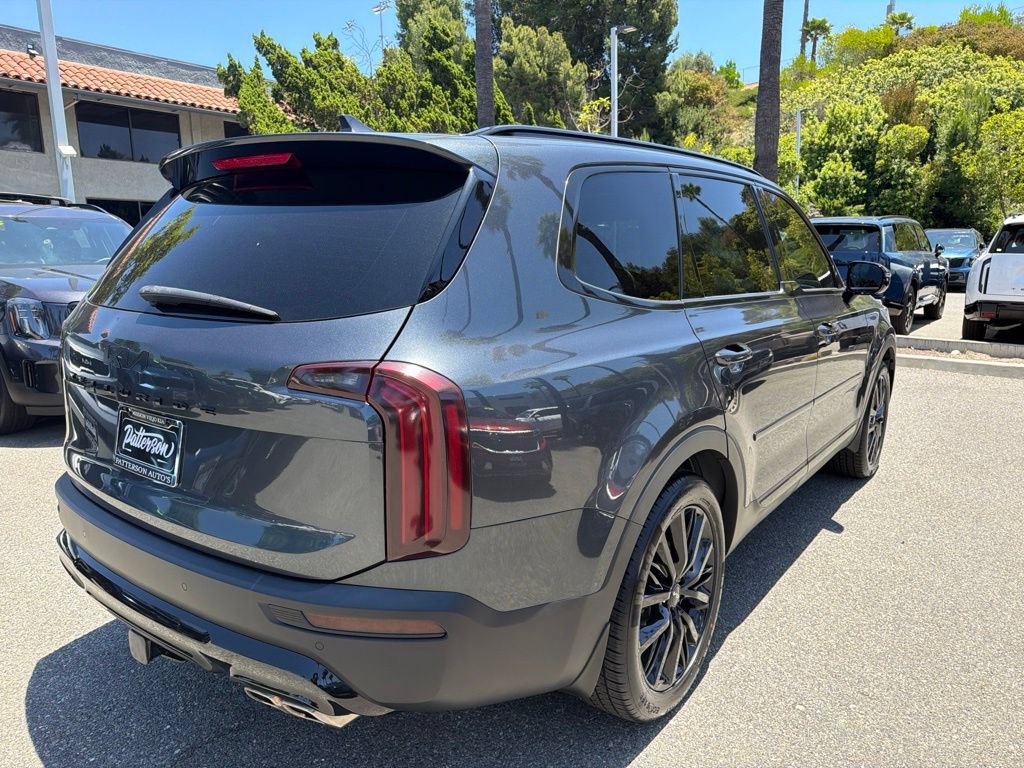 Certified 2022 Kia Telluride SX w/ Towing Package FWD image 11