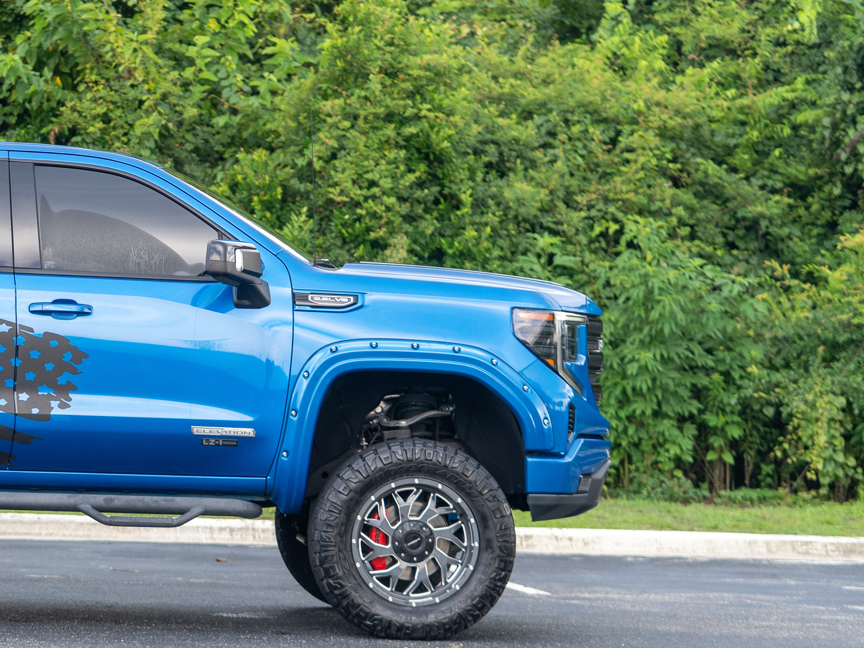 Used 2022 GMC Sierra 1500 Elevation w/ Preferred Package AWD/4WD image 7