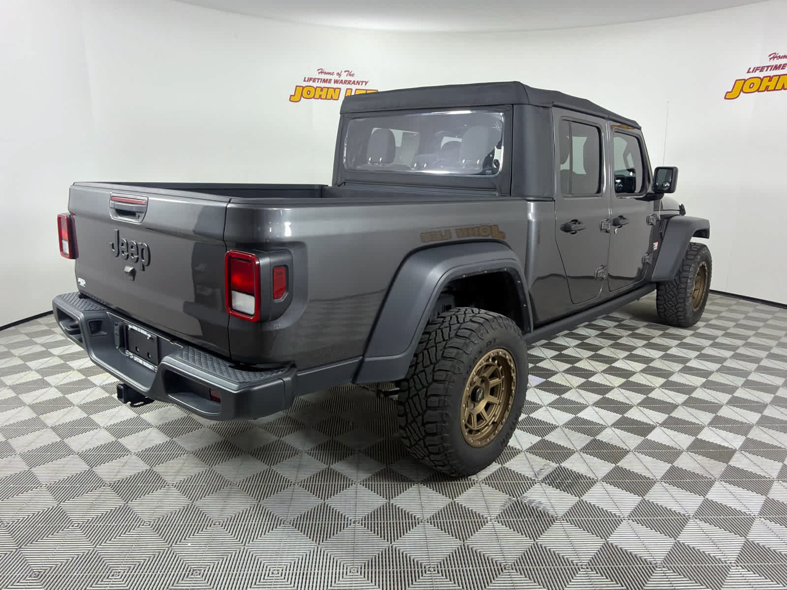 Used 2023 Jeep Gladiator Sport w/ Trailer Tow Package AWD/4WD image 6