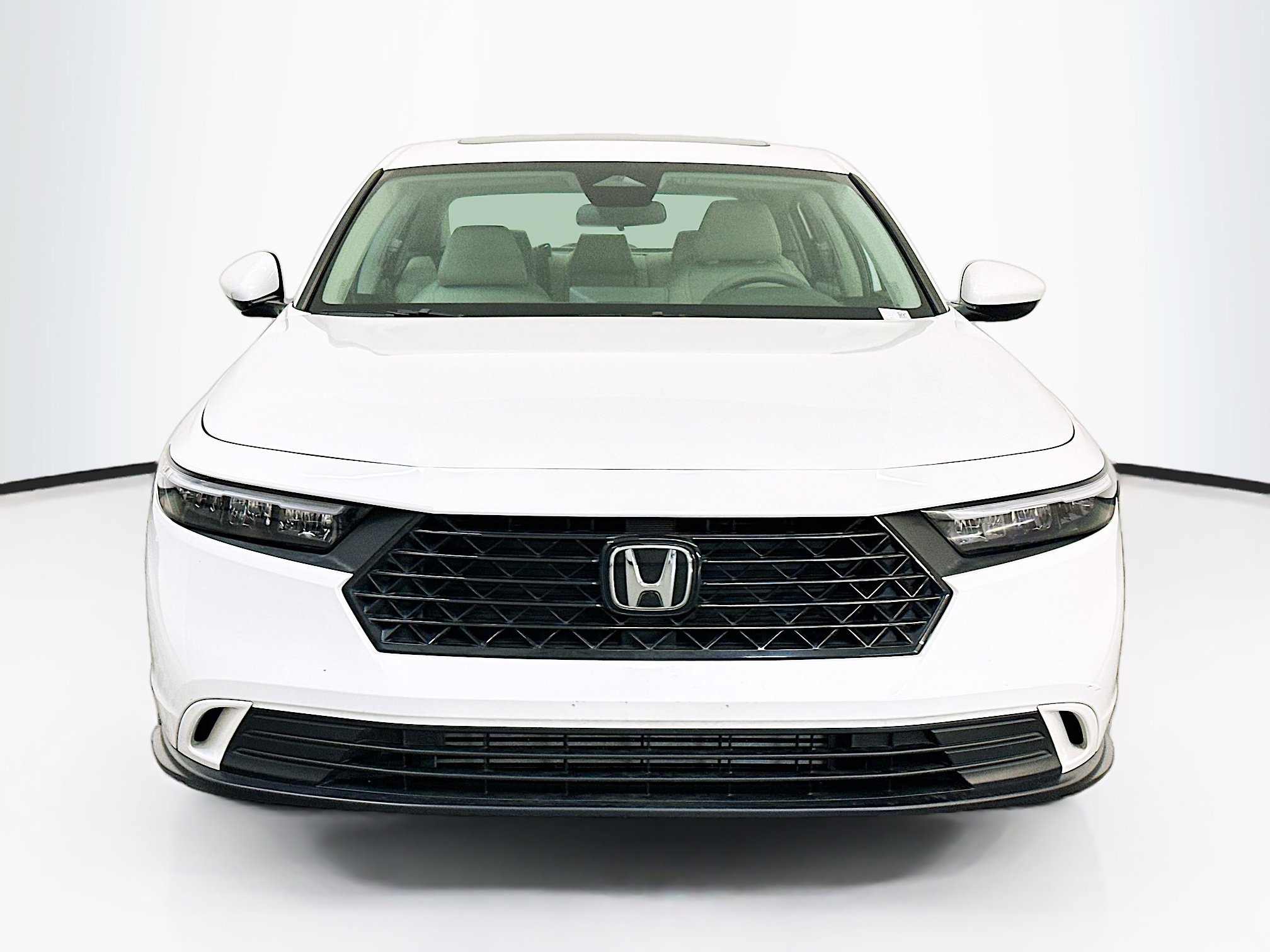 Used 2024 Honda Accord EX image 2
