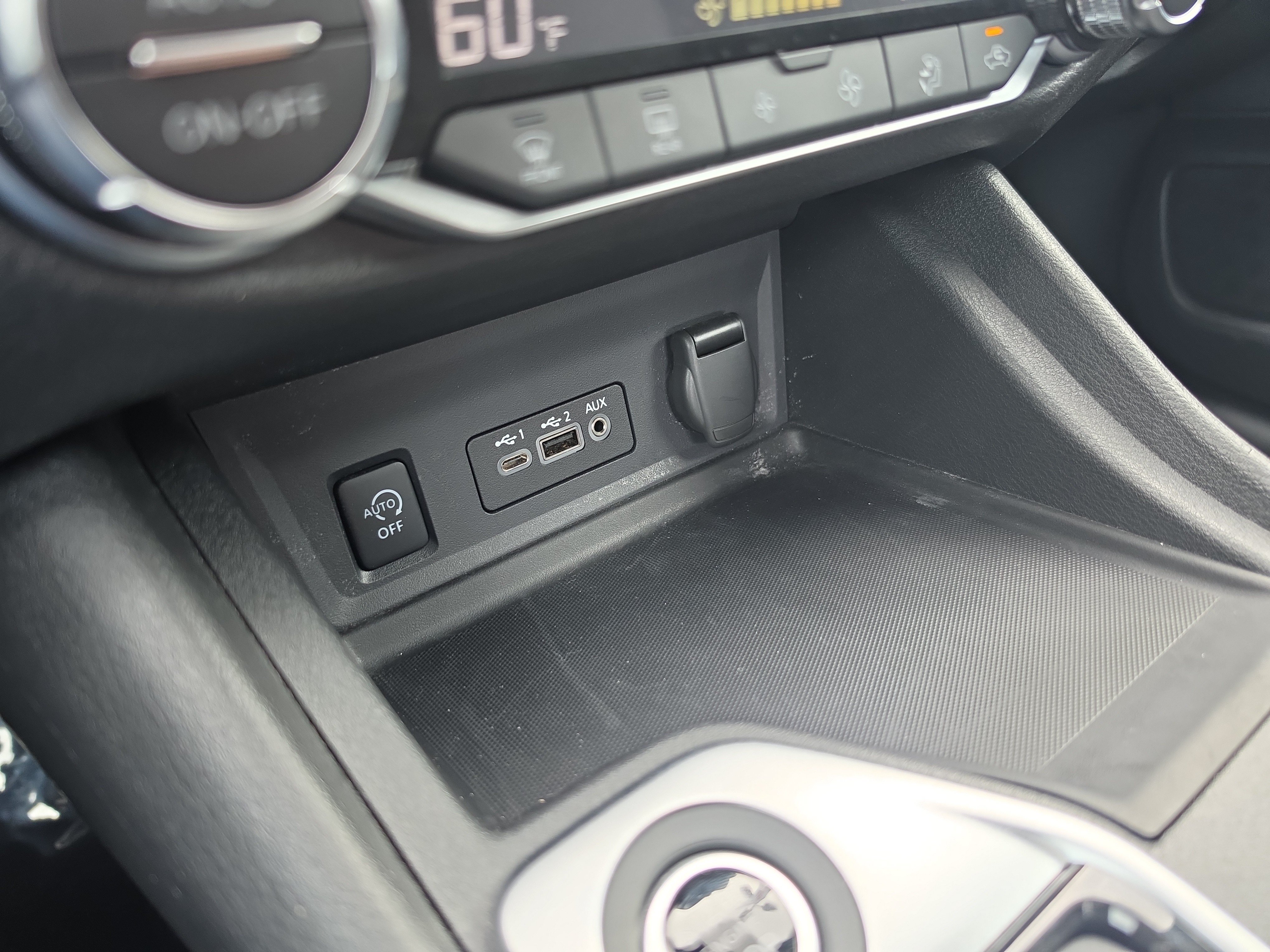 Used 2025 Nissan Sentra SR FWD image 21
