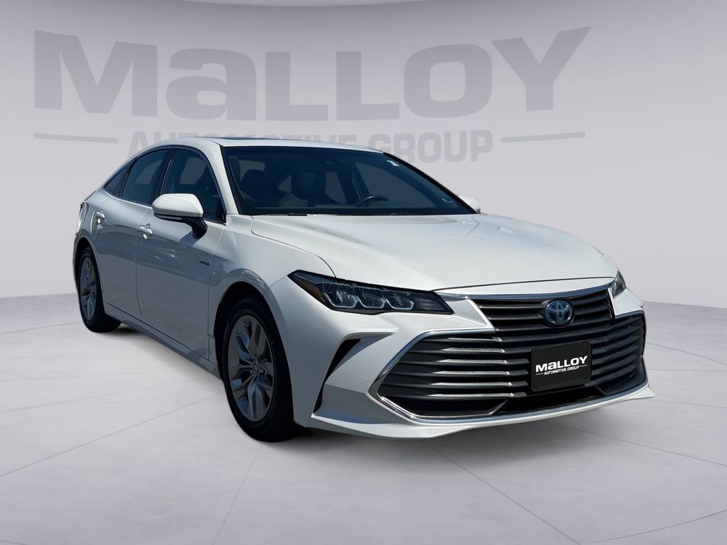 Certified 2020 Toyota Avalon XLE w/ Moonroof Package image 7