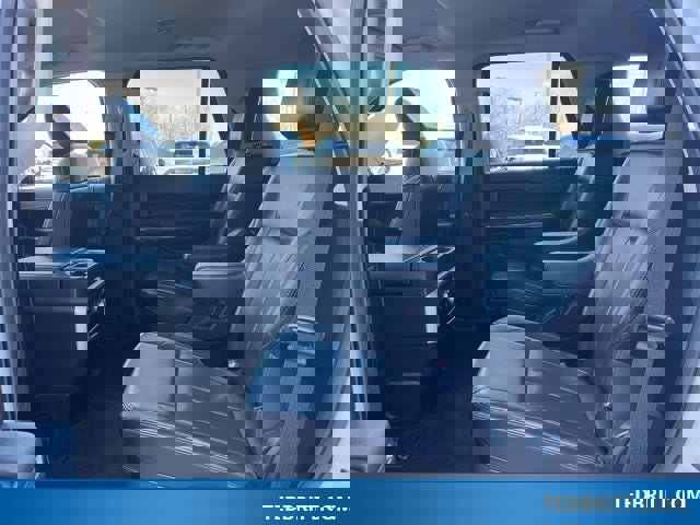 Used 2024 Ford Expedition XLT image 14