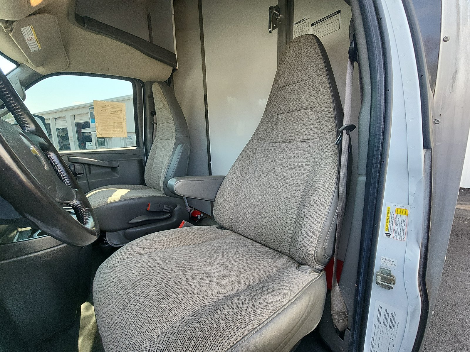 Used 2022 Chevrolet Express 3500 w/ Power Convenience Package RWD image 20