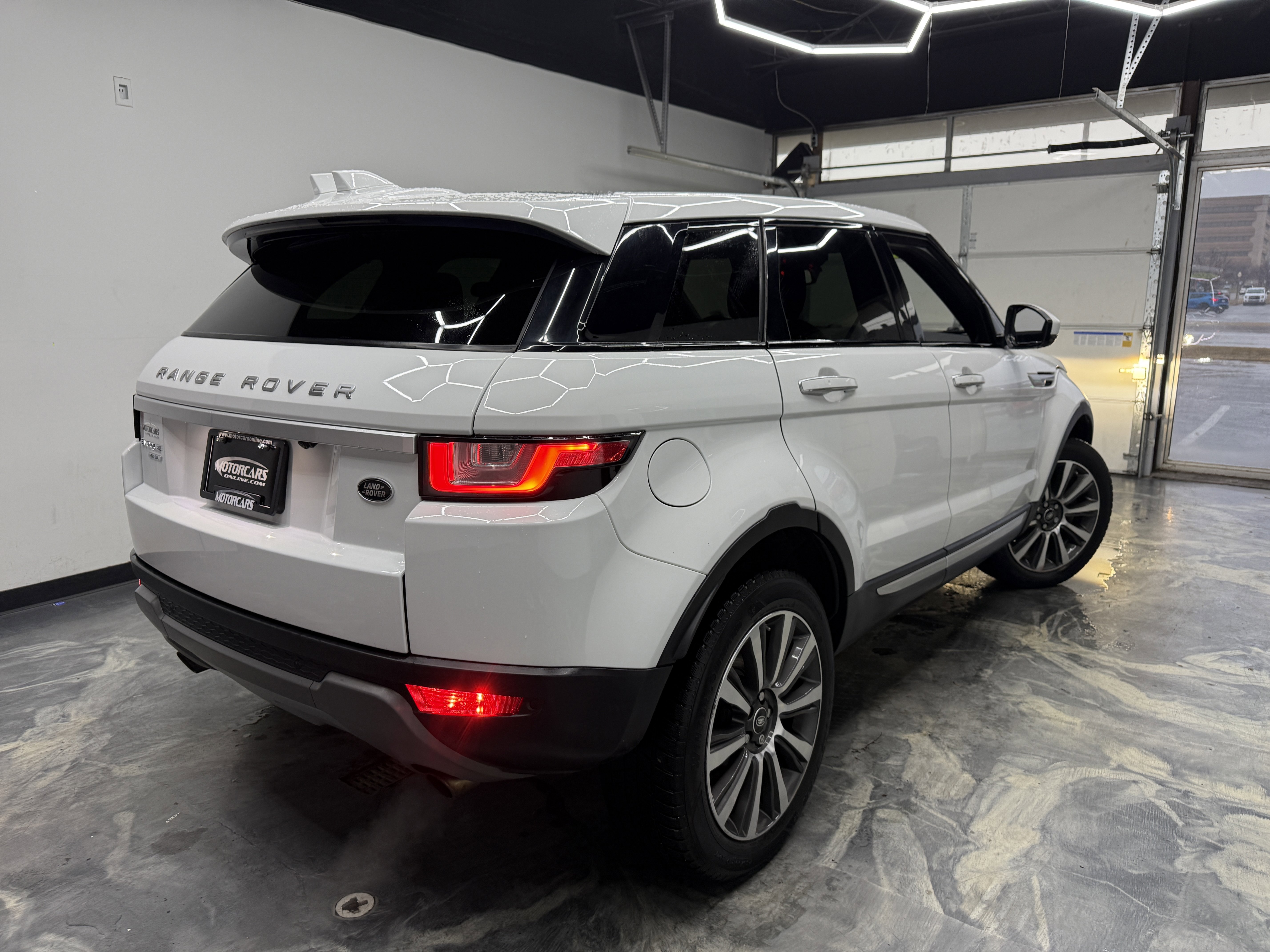 Used 2017 Land Rover Range Rover Evoque HSE image 5