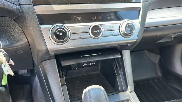Used 2019 Subaru Outback 2.5i AWD/4WD image 17