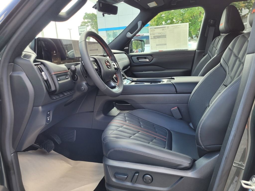 New 2025 Nissan Armada PRO-4X AWD/4WD image 3