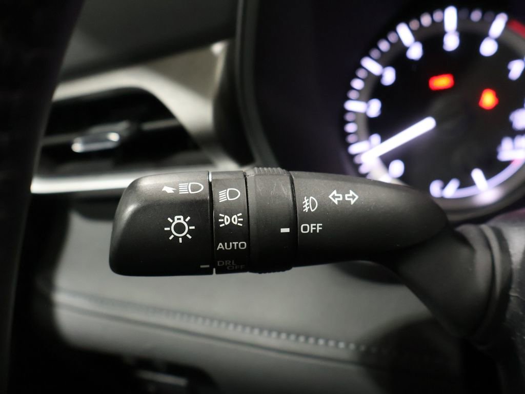 Used 2024 Toyota Highlander LE image 35