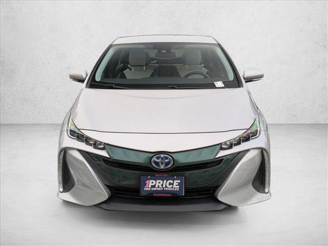 Used 2017 Toyota Prius Prime Premium image 2