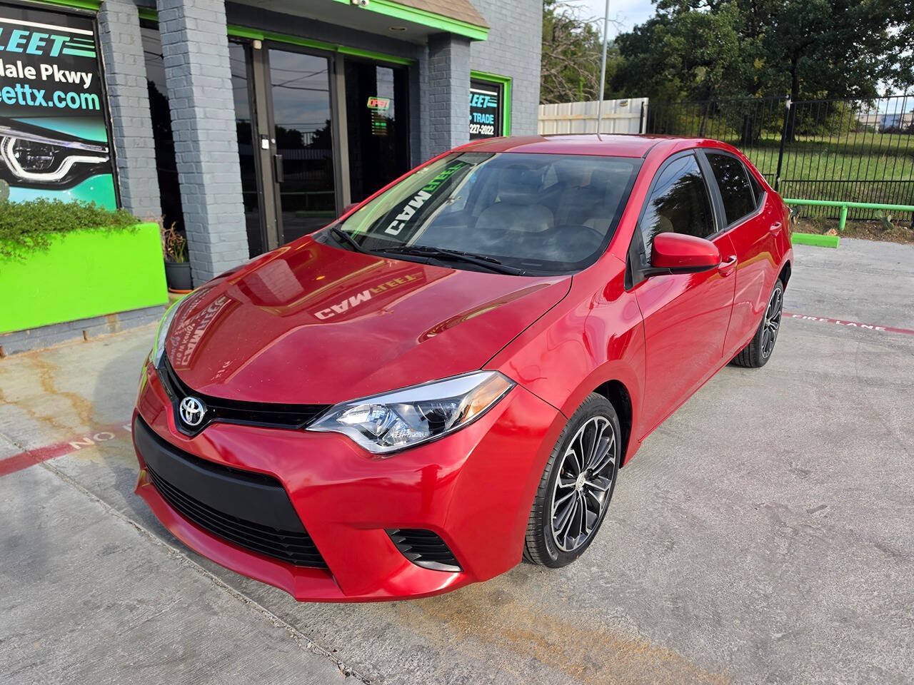 Used 2014 Toyota Corolla LE FWD image 3
