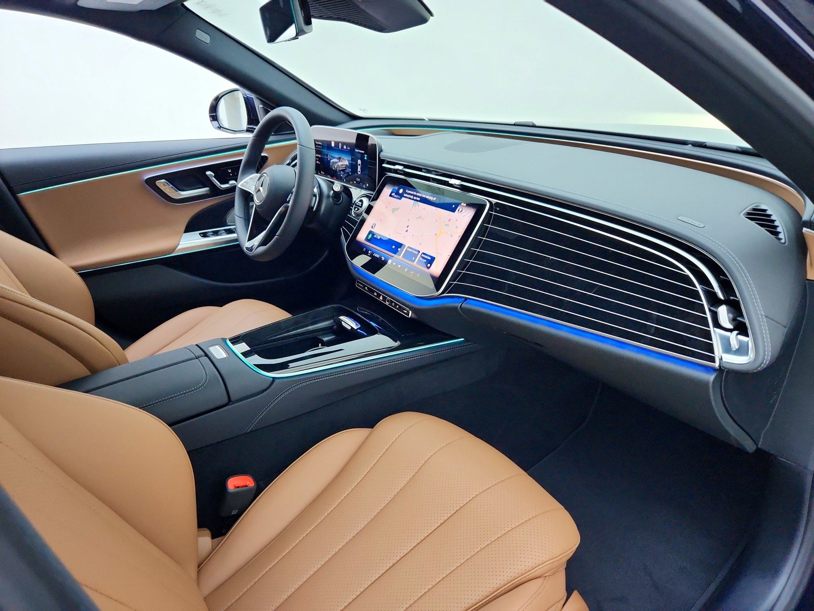 New 2026 Mercedes-Benz E 450 4MATIC Sedan image 19