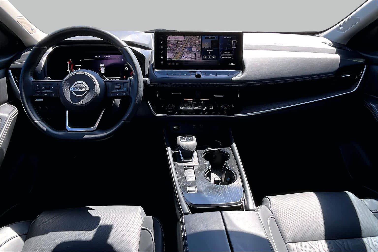 Certified 2024 Nissan Rogue Platinum w/ Platinum Premium Package FWD image 16