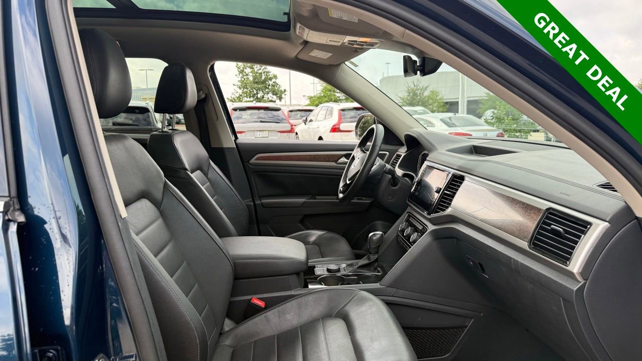 Used 2020 Volkswagen Atlas SEL R-Line AWD/4WD image 8