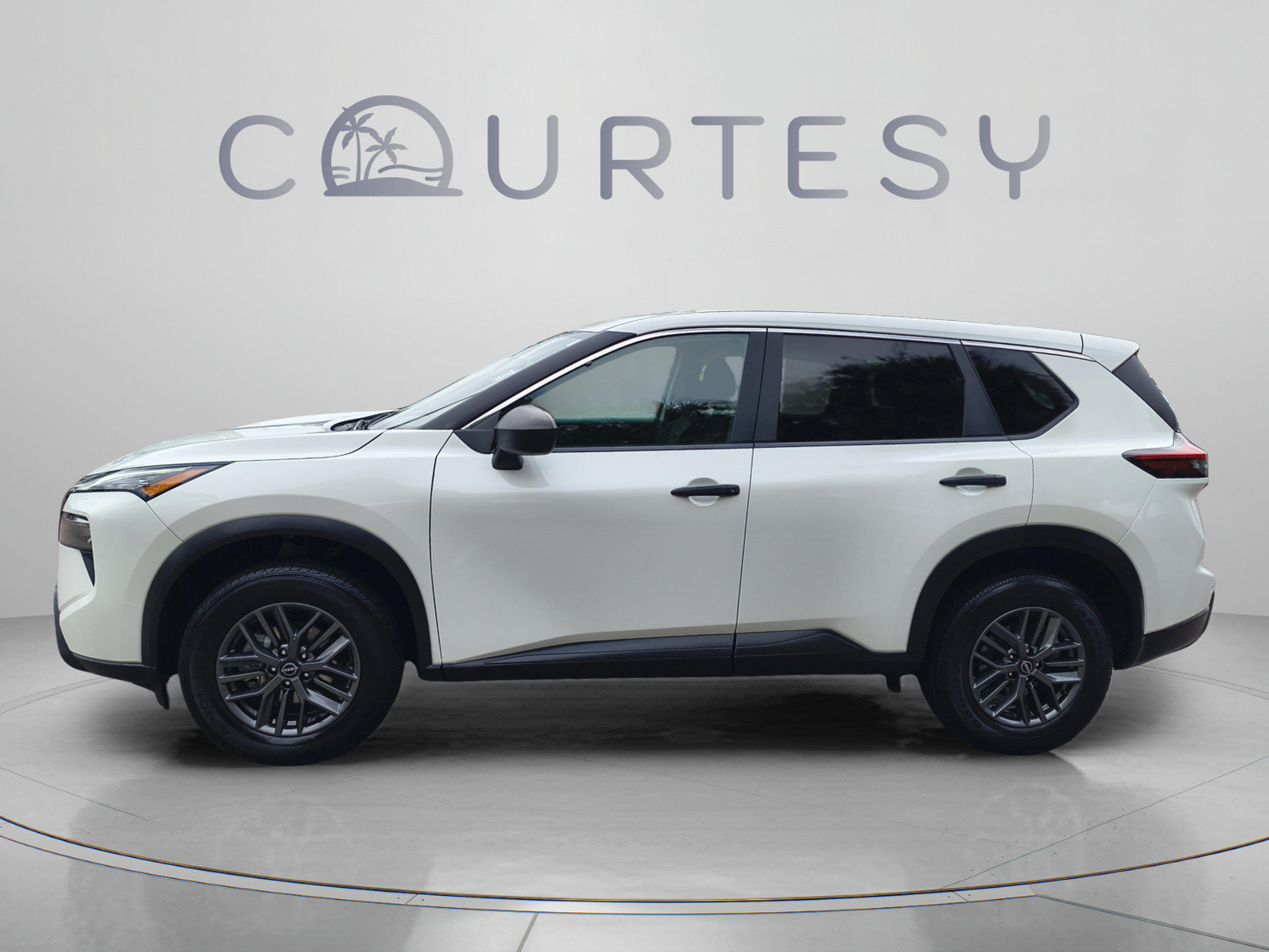 Certified 2024 Nissan Rogue S FWD image 2
