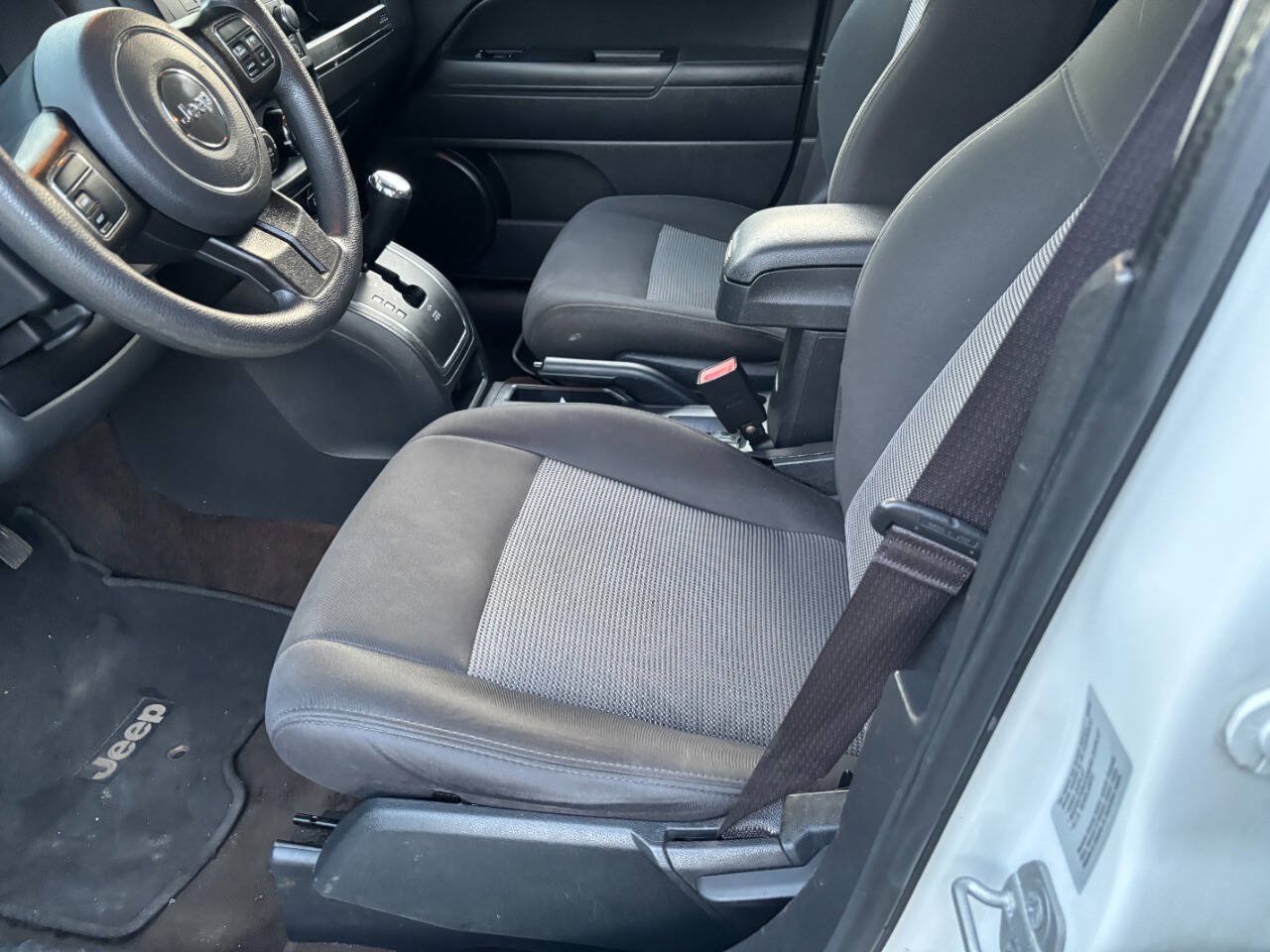 Used 2015 Jeep Patriot Sport w/ Power Value Group AWD/4WD image 16