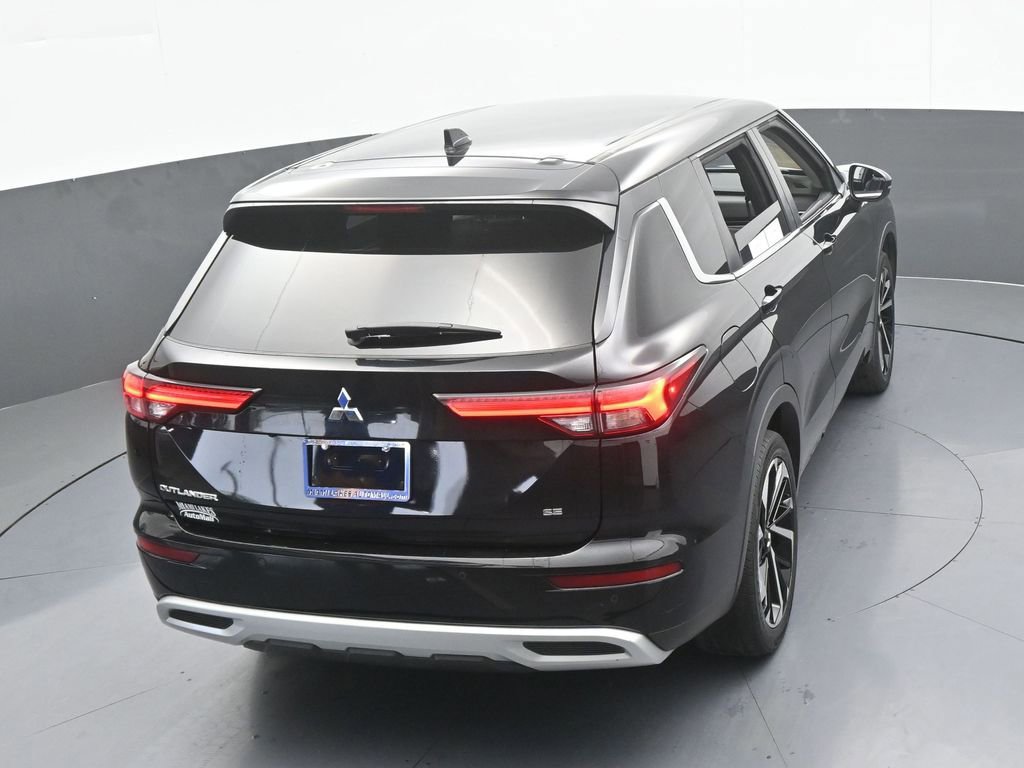 Used 2022 Mitsubishi Outlander SE image 57