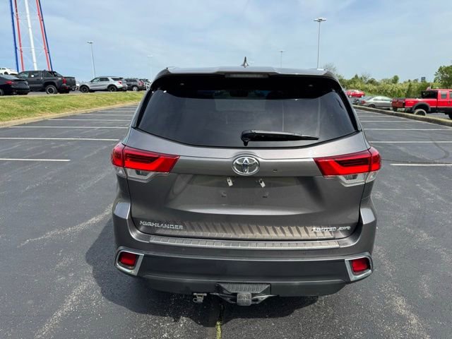 Used 2018 Toyota Highlander Limited AWD/4WD image 4