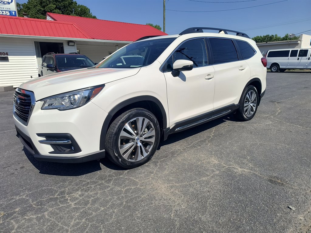 Used 2020 Subaru Ascent Limited w/ Technology Package AWD/4WD image 1