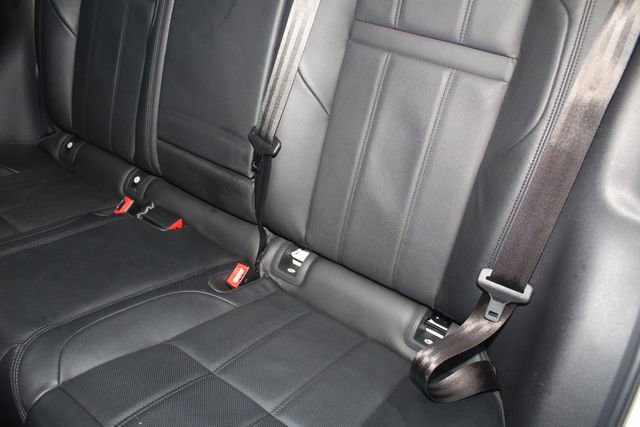 Used 2020 Land Rover Range Rover Evoque SE image 24