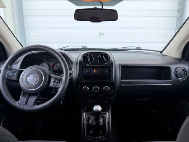 Used 2013 Jeep Compass Sport AWD/4WD image 13