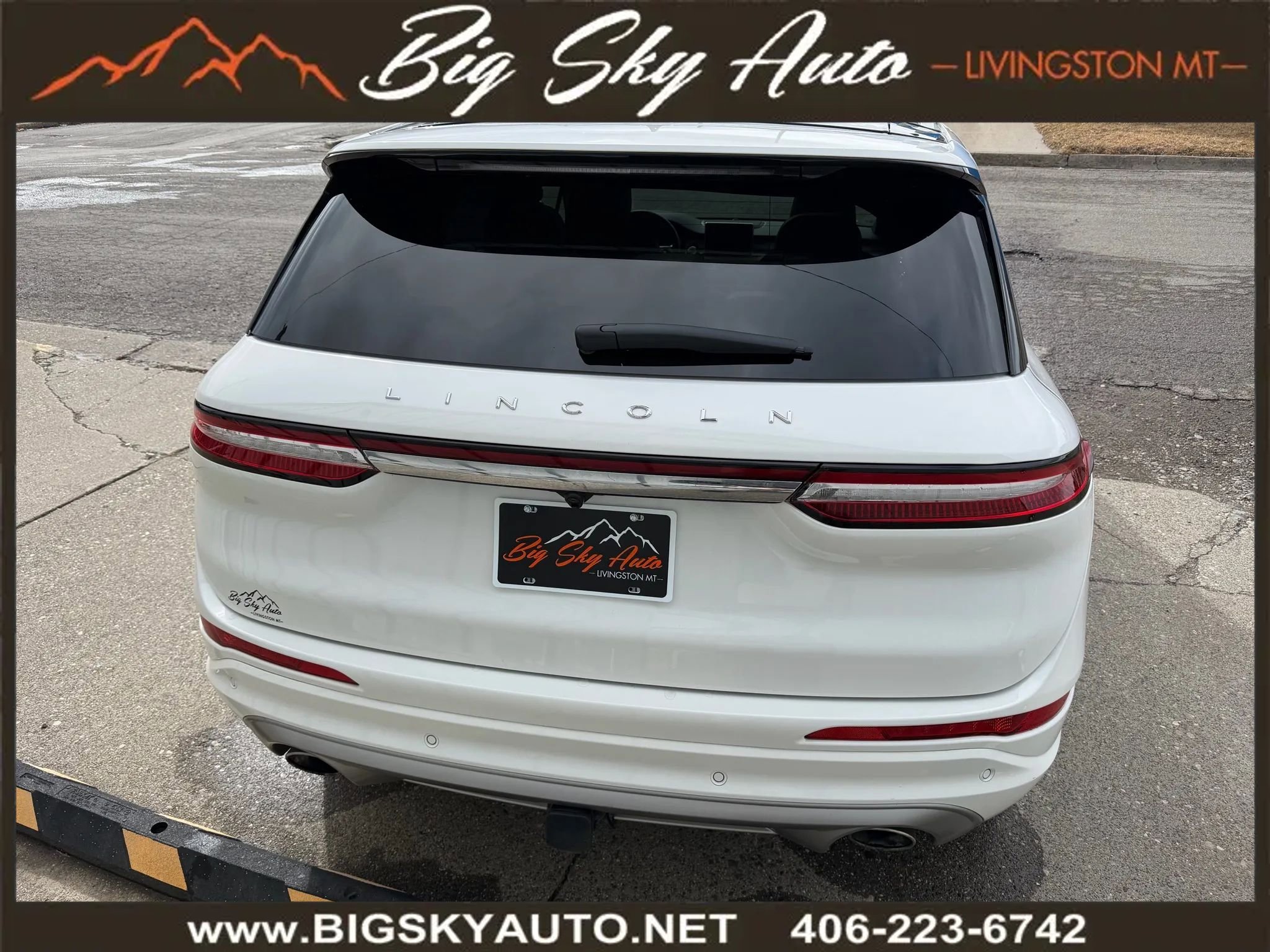 Used 2021 Lincoln Corsair Reserve w/ Equipment Group 201A image 8