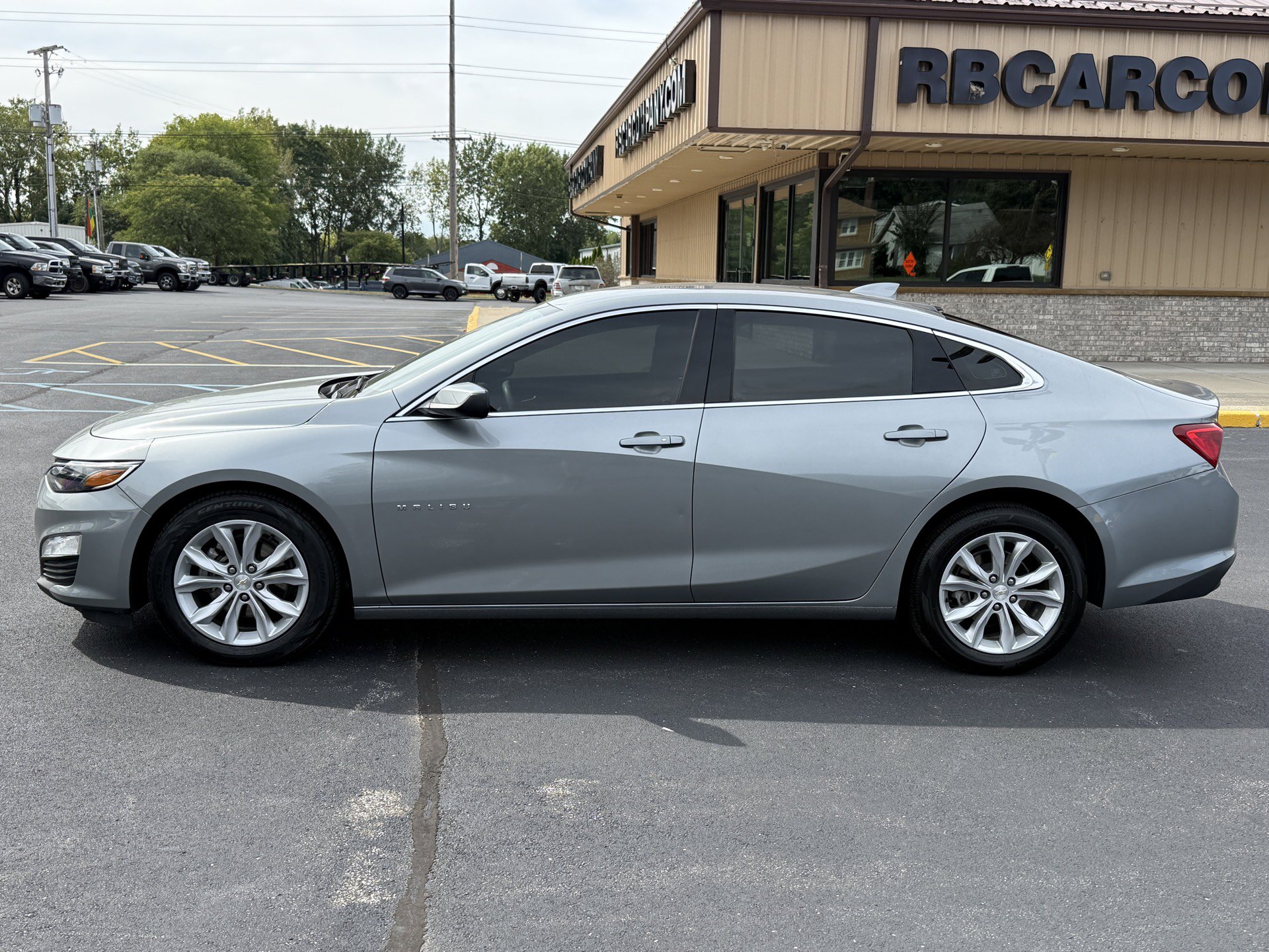 Used 2025 Chevrolet Malibu LT FWD image 5