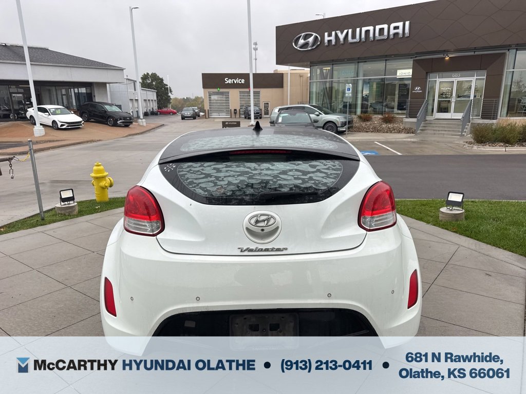 Used 2013 Hyundai Veloster w/ Style Pkg image 13