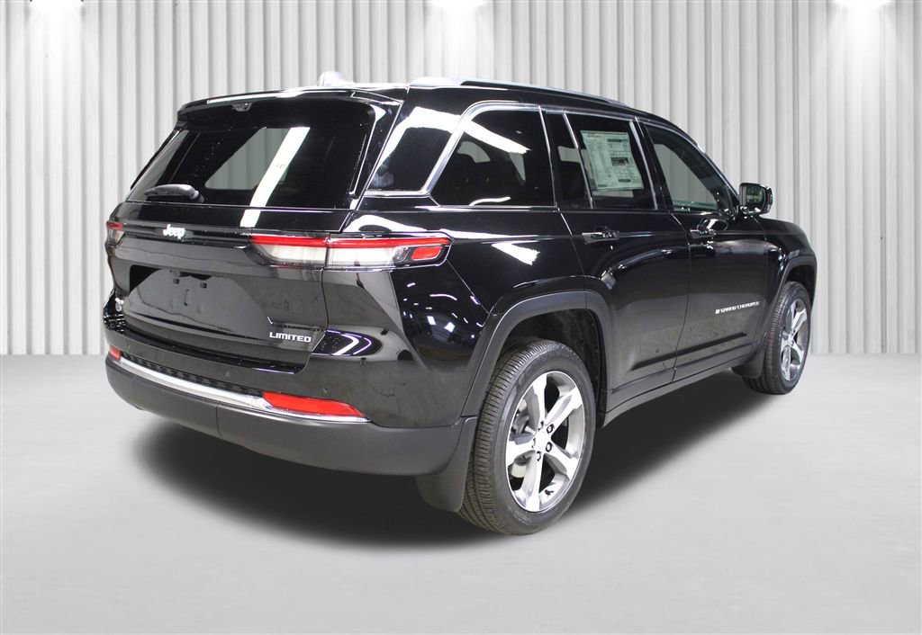 New 2025 Jeep Grand Cherokee Limited w/ Luxury Tech Group II image 3