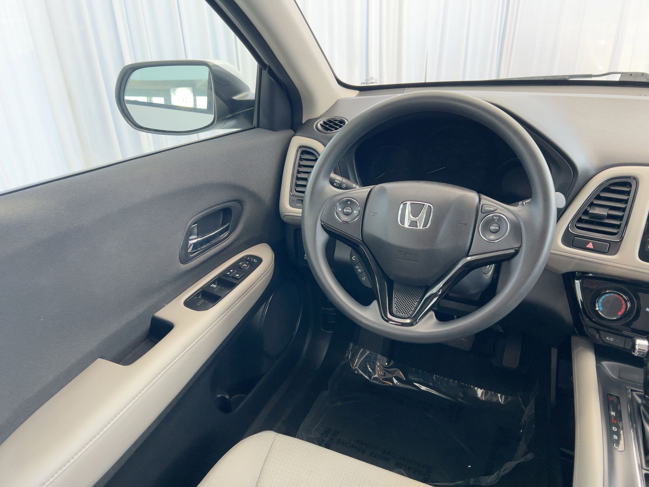 Used 2022 Honda HR-V LX image 25