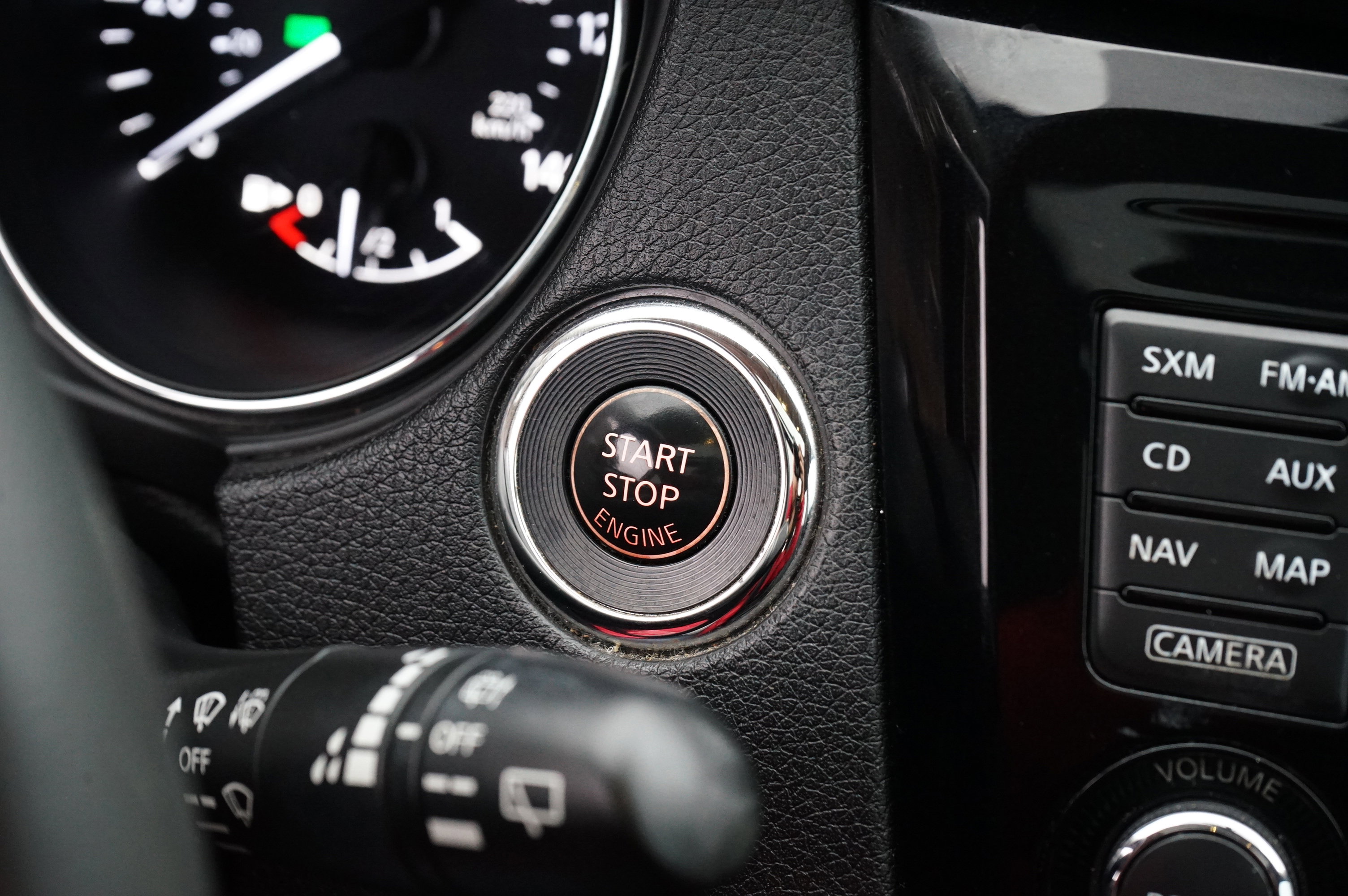 Used 2016 Nissan Rogue SL w/ SL Premium Package image 24