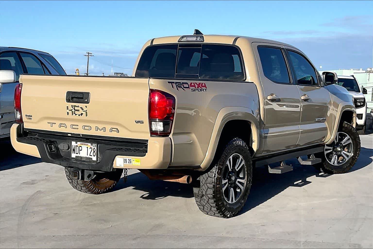 Used 2019 Toyota Tacoma TRD Sport AWD/4WD image 22