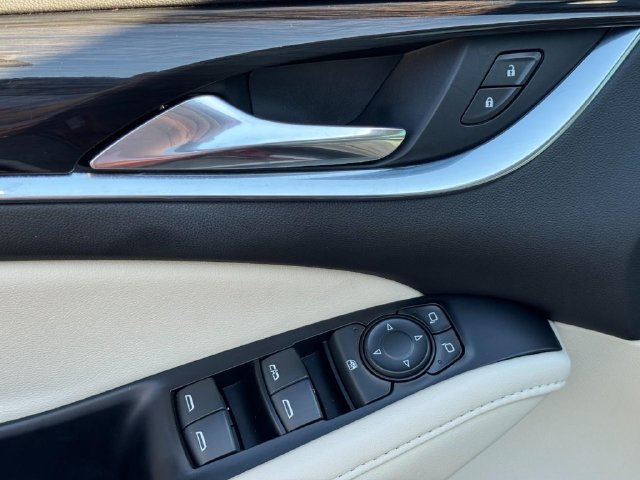 Used 2023 Buick Enclave Essence w/ Sport Touring Edition FWD image 22
