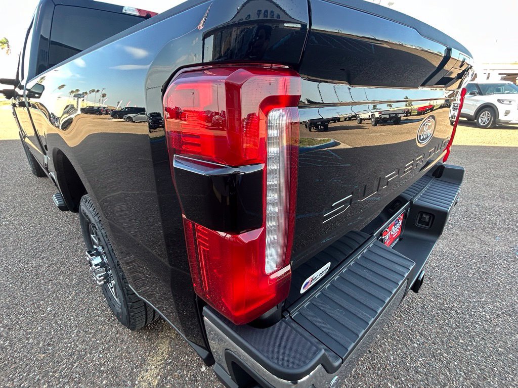 New 2027 Ford F350 Lariat w/ Camper Package RWD image 8