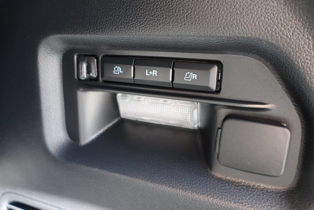 Used 2026 Ford Explorer Platinum AWD/4WD image 31
