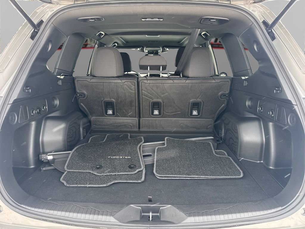 Used 2025 Subaru Forester Premium image 11