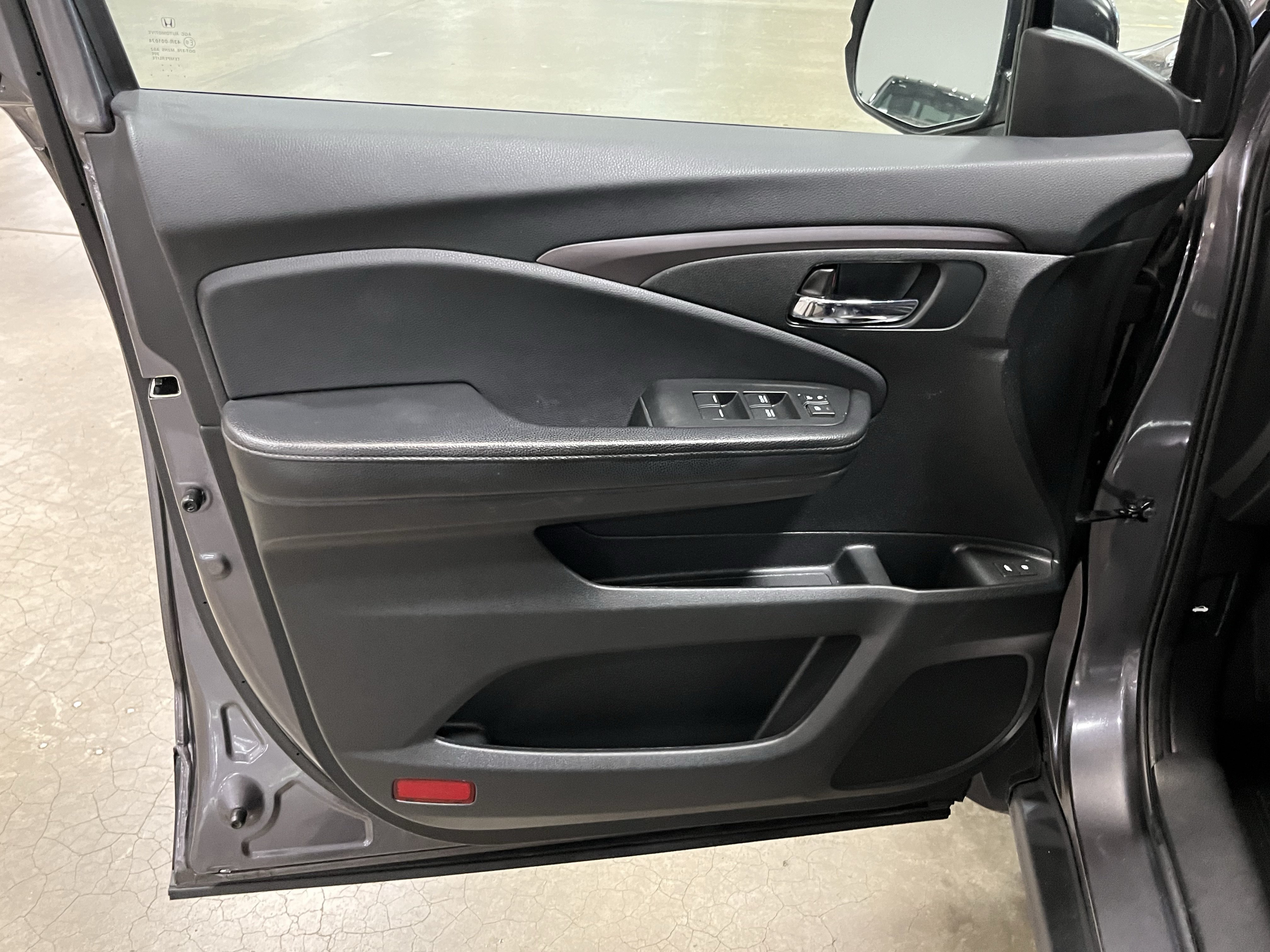 Used 2017 Honda Pilot EX-L image 17
