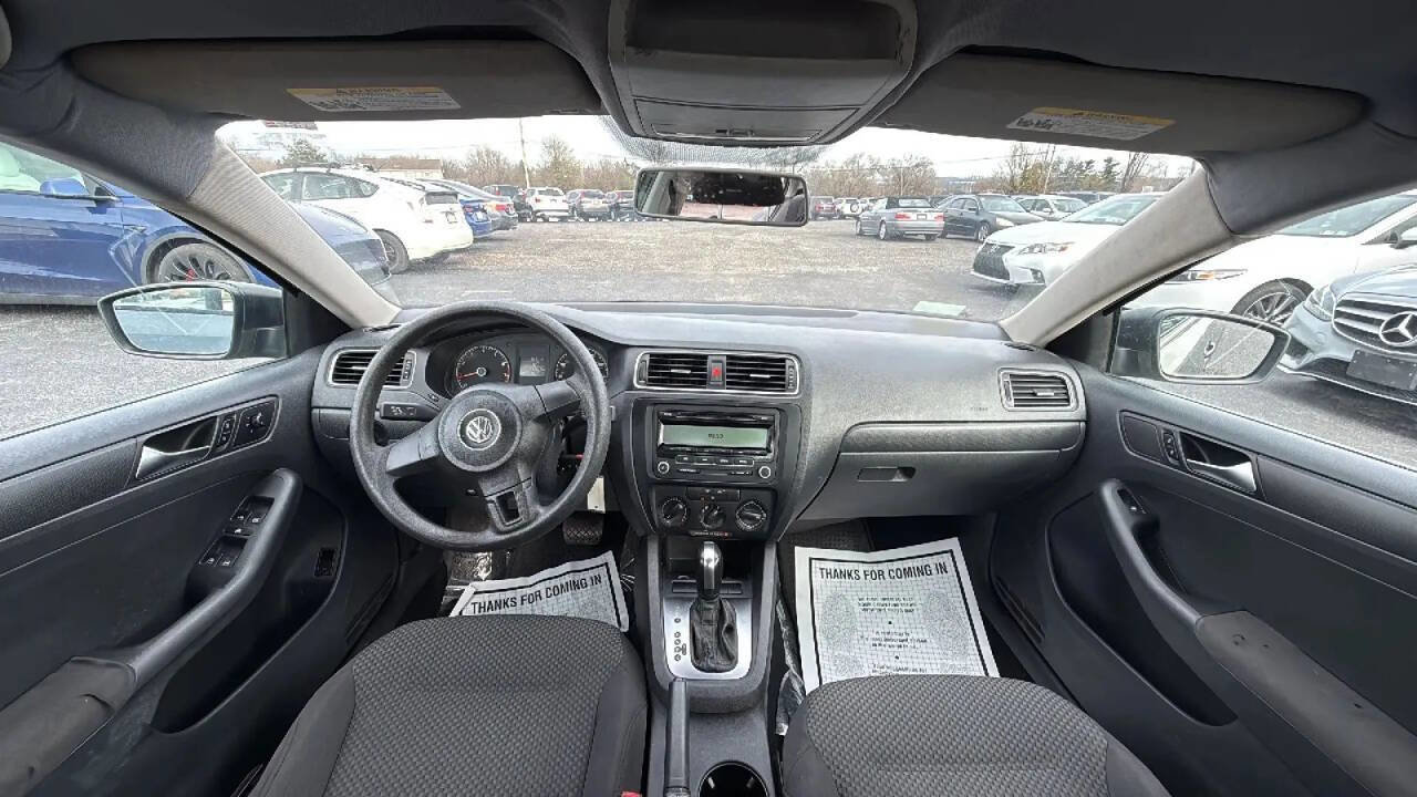 Used 2011 Volkswagen Jetta S FWD image 14