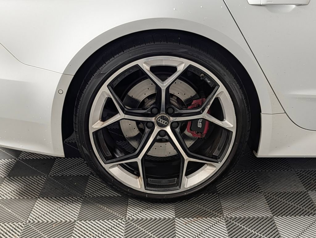 Used 2024 Audi RS 7 Performance image 13