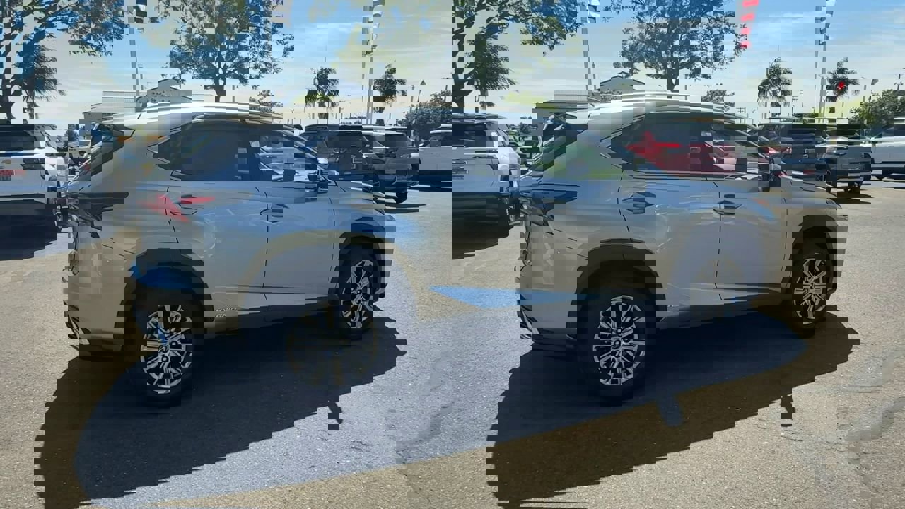 Used 2020 Lexus NX 300h 300h 4D Sport Utility image 8